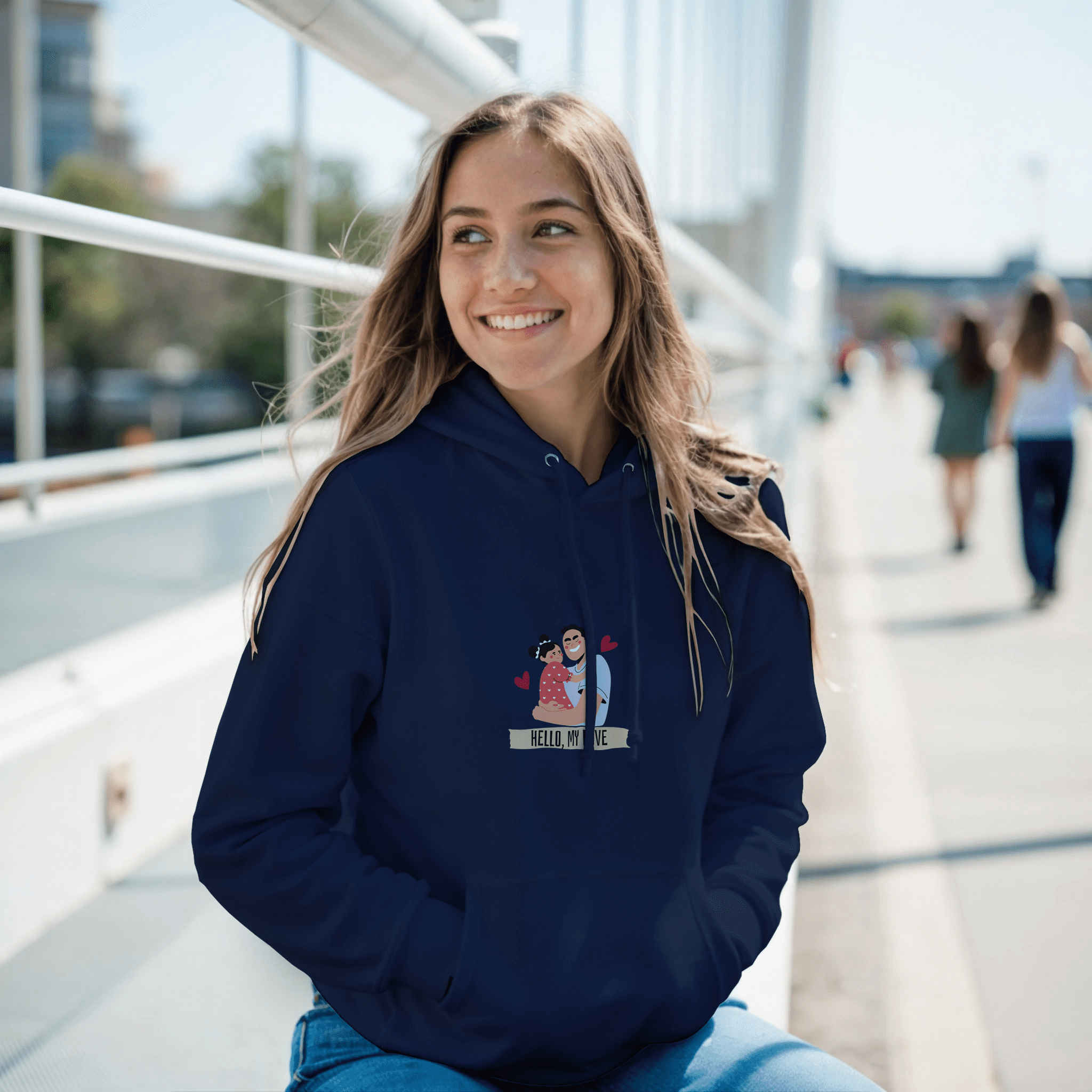 Sudadera mujer con diseño familiar | Gildan 18500 - Imagen 11