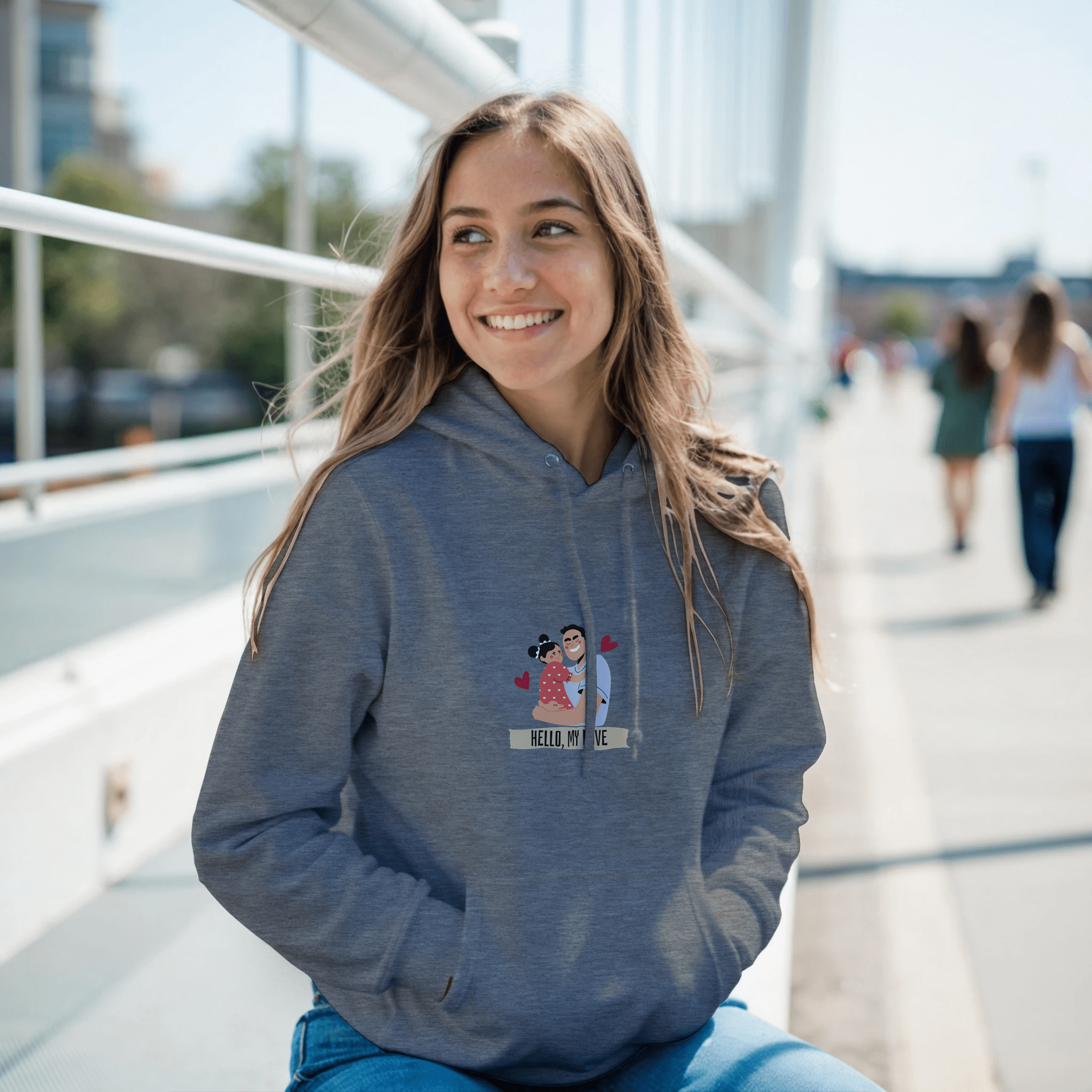 Sudadera mujer con diseño familiar | Gildan 18500 - Imagen 14