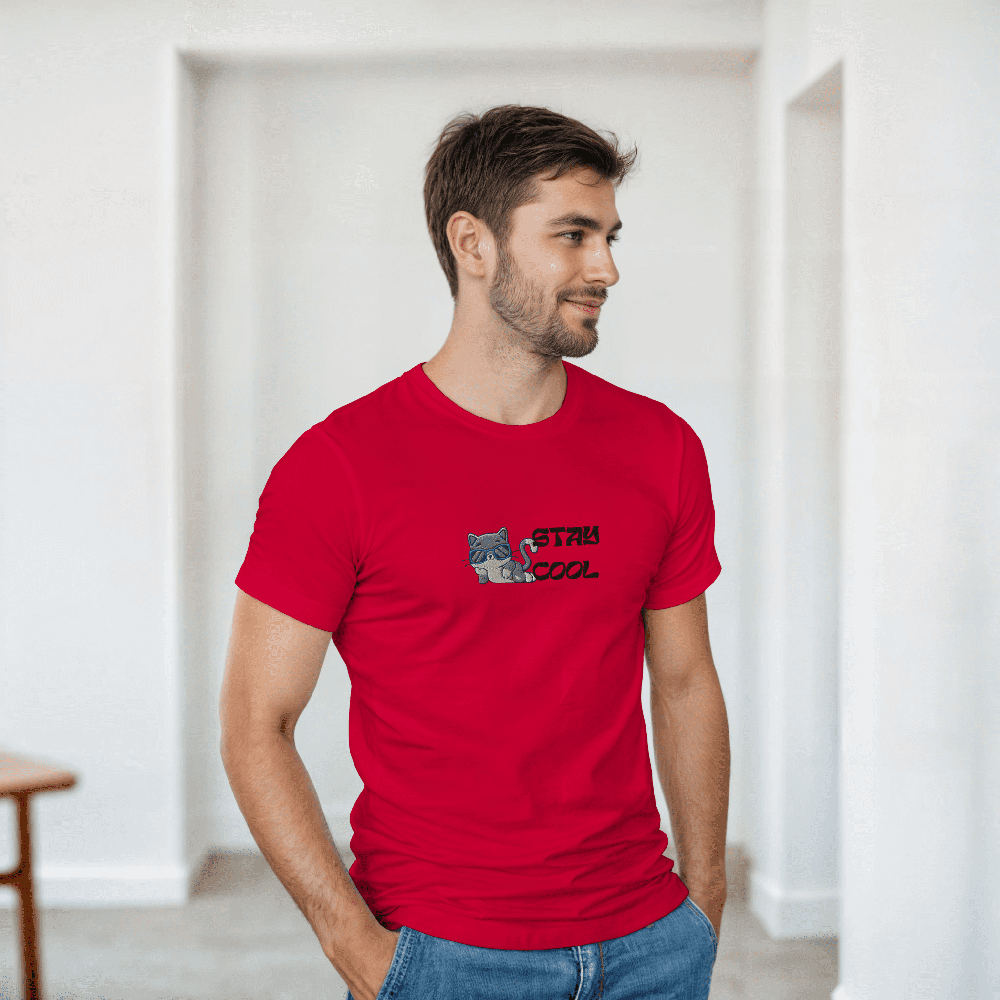 Camiseta bordada unisex – Gato con gafas | Gildan 5000 - Imagen 10